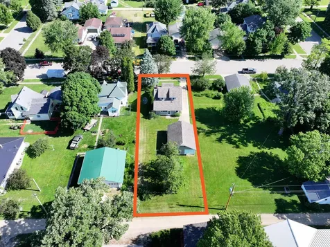 111 W Cabot Street Le Roy MN 55951