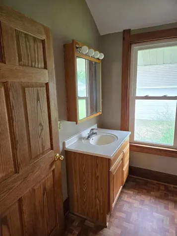 111 W Cabot Street Le Roy MN 55951