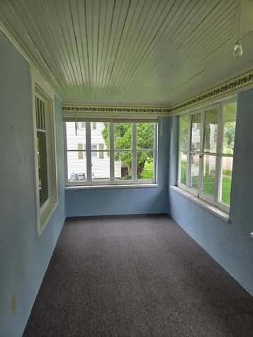 111 W Cabot Street Le Roy MN 55951