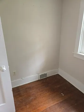 111 W Cabot Street Le Roy MN 55951