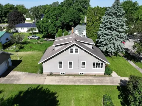 111 W Cabot Street Le Roy MN 55951