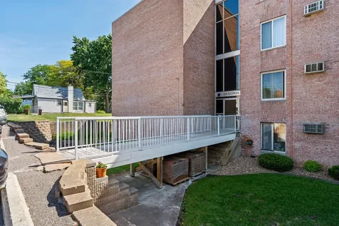 329 Geneva Avenue N Oakdale MN 55128