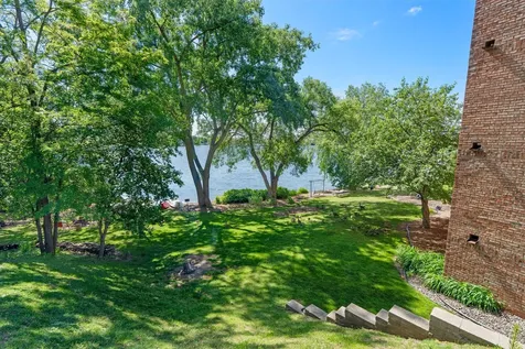 329 Geneva Avenue N Oakdale MN 55128