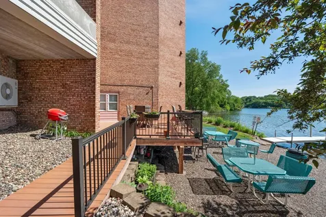 329 Geneva Avenue N Oakdale MN 55128