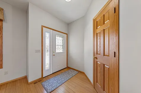 2129 Bard Court Faribault MN 55021