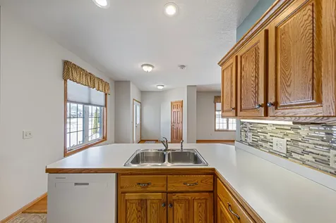 2129 Bard Court Faribault MN 55021