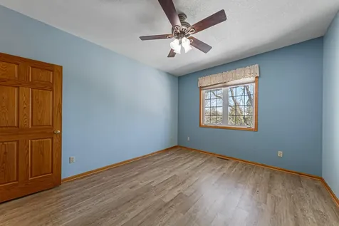 2129 Bard Court Faribault MN 55021