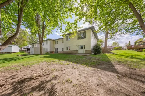 2129 Bard Court Faribault MN 55021