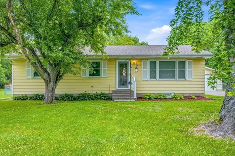 3687 Arcade Street N Vadnais Heights MN 55127