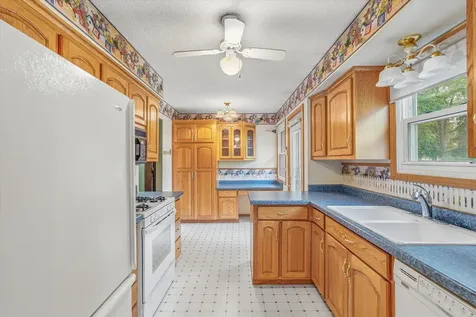 3687 Arcade Street N Vadnais Heights MN 55127