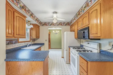 3687 Arcade Street N Vadnais Heights MN 55127