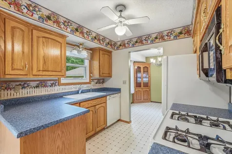3687 Arcade Street N Vadnais Heights MN 55127