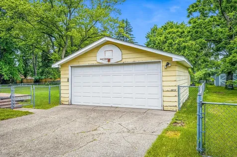 3687 Arcade Street N Vadnais Heights MN 55127