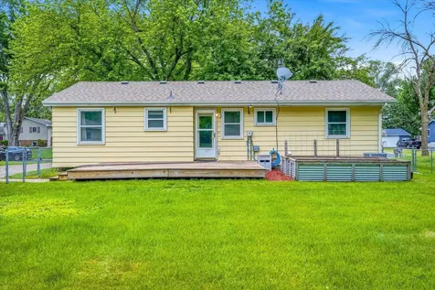3687 Arcade Street N Vadnais Heights MN 55127