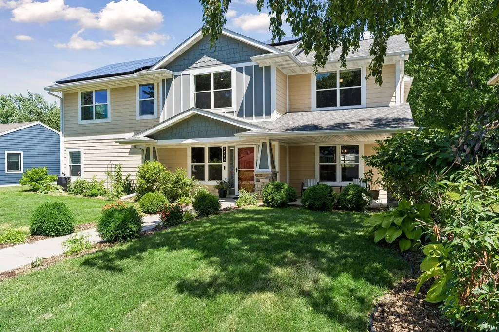 1118 Bowdoin Street Saint Paul MN 55116