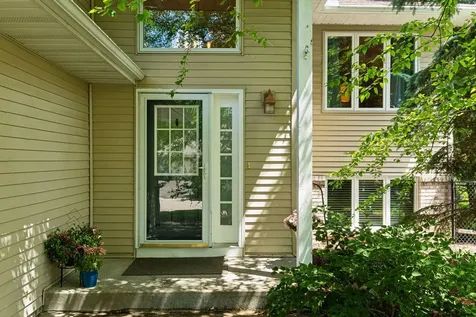 1417 Mcknight Circle Victoria MN 55386