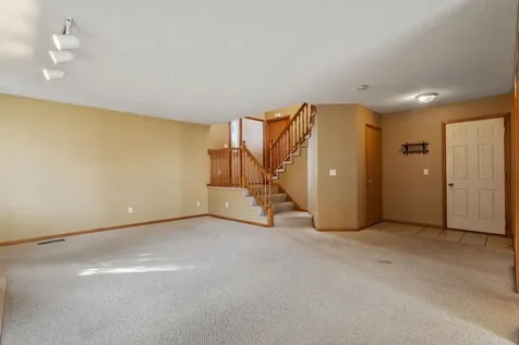 2907 Devonshire Circle Woodbury MN 55125