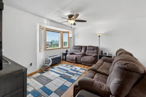 527 Jewell Street Mora MN 55051