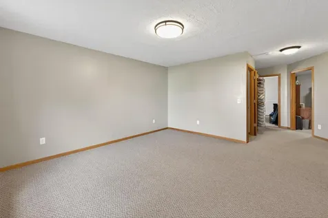 527 Jewell Street Mora MN 55051