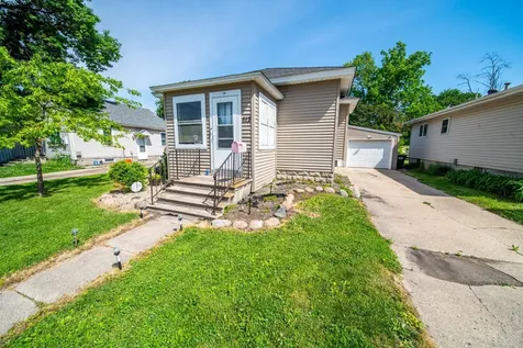 513 8th Ave SE Waseca MN 56093