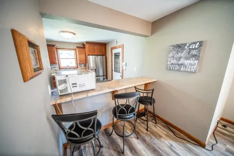 513 8th Ave SE Waseca MN 56093