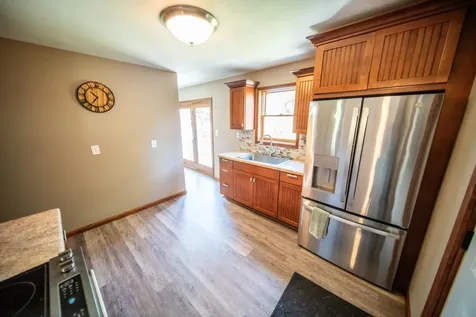 513 8th Ave SE Waseca MN 56093