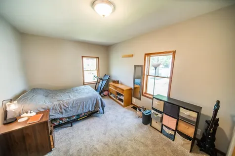 513 8th Ave SE Waseca MN 56093