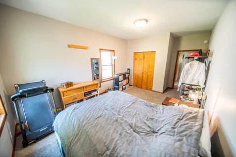 513 8th Ave SE Waseca MN 56093