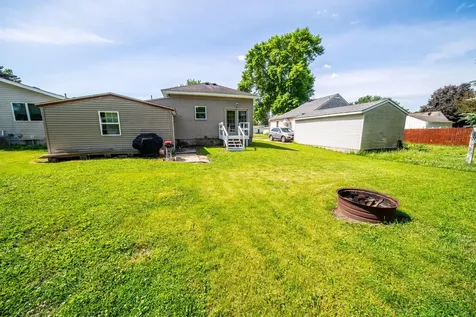 513 8th Ave SE Waseca MN 56093