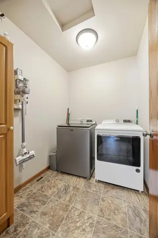 1426 Goldenwood Drive West Fargo ND 58078
