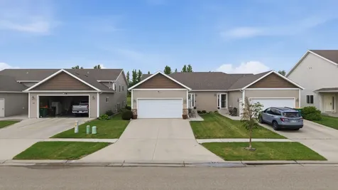 1426 Goldenwood Drive West Fargo ND 58078