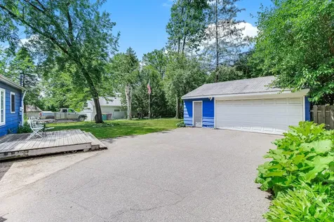 5895 Quebec Avenue N Crystal MN 55428