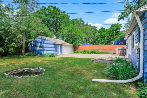 5895 Quebec Avenue N Crystal MN 55428