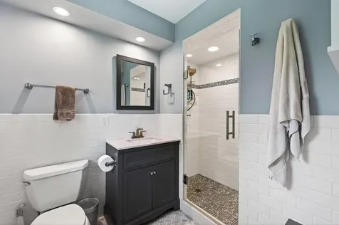 4717 Glenwood Avenue Golden Valley MN 55422