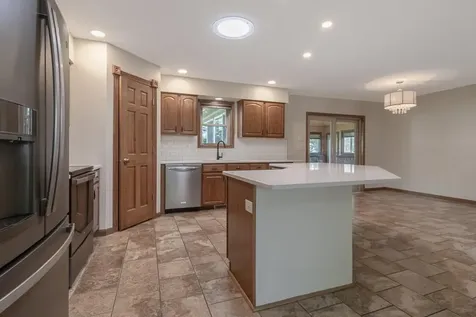 12991 Meadow Creek Drive New Ulm MN 56073