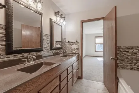 12991 Meadow Creek Drive New Ulm MN 56073