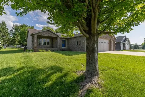 12991 Meadow Creek Drive New Ulm MN 56073