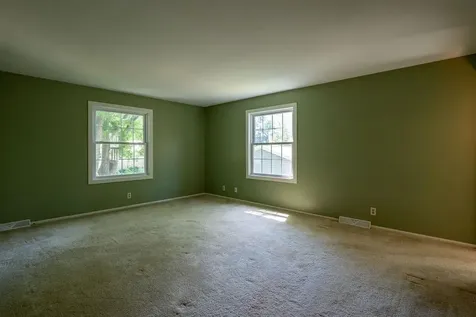 507 Knollwood Drive NW Willmar MN 56201
