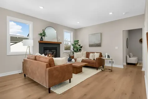 2164 Eustis Roseville MN 55113