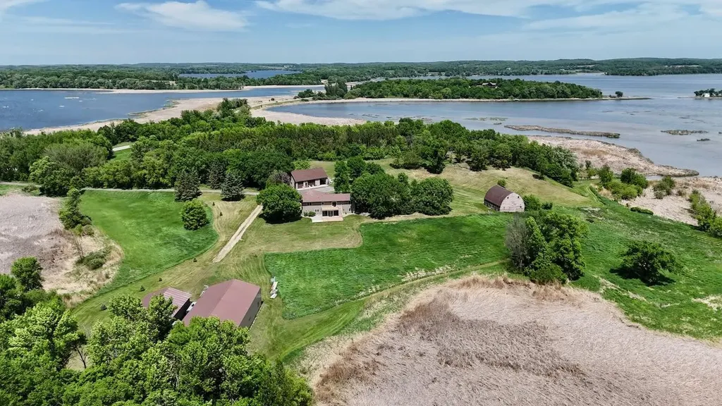 44662 County Highway 31 Pelican Rapids MN 56572