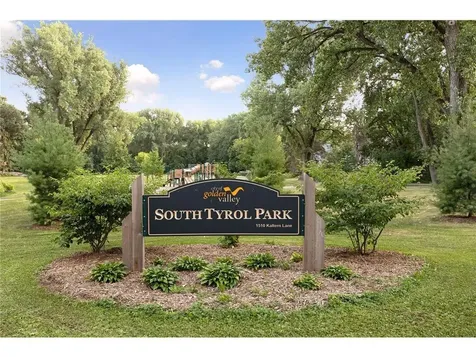 1435 Tyrol Trail Golden Valley MN 55416