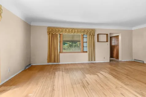 890 26th Avenue SE Minneapolis MN 55414