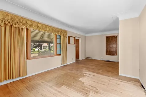 890 26th Avenue SE Minneapolis MN 55414