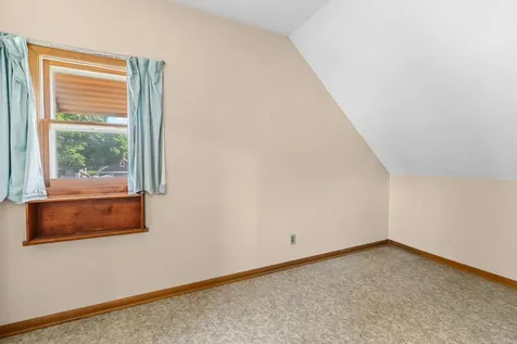 890 26th Avenue SE Minneapolis MN 55414