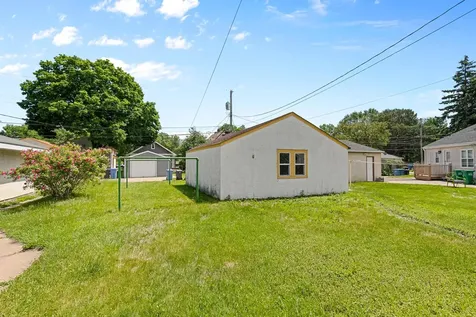890 26th Avenue SE Minneapolis MN 55414