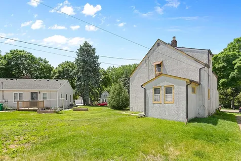 890 26th Avenue SE Minneapolis MN 55414
