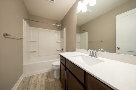 18335 Glassner Way Lakeville MN 55044