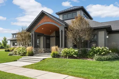 18335 Glassner Way Lakeville MN 55044