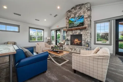 18335 Glassner Way Lakeville MN 55044