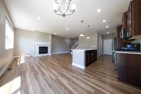18335 Glassner Way Lakeville MN 55044